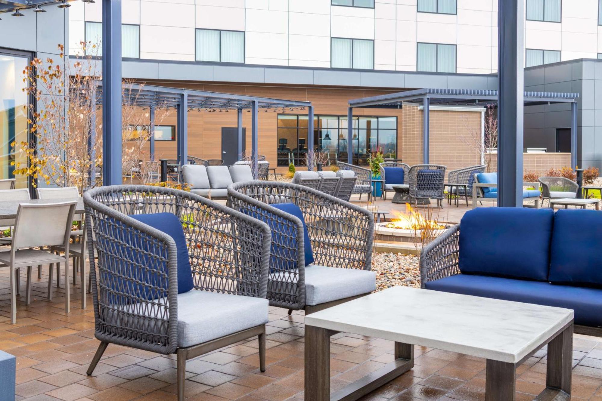 Homewood Suites By Hilton Holland Zewnętrze zdjęcie